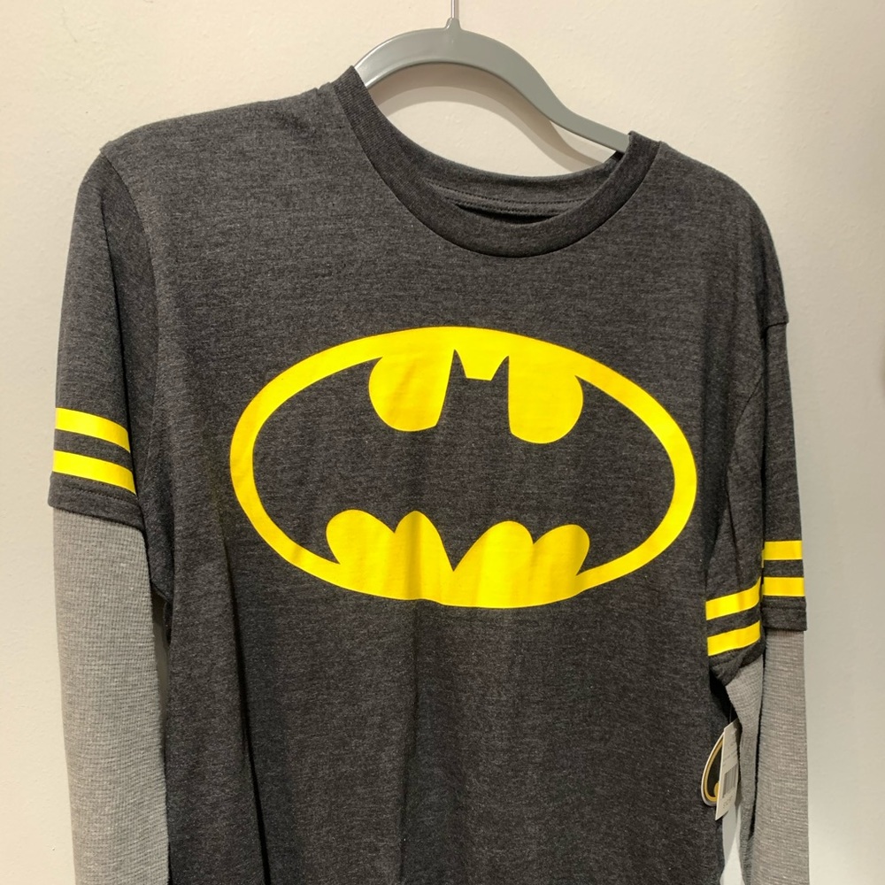 Men’s black long sleeve Batman logo top